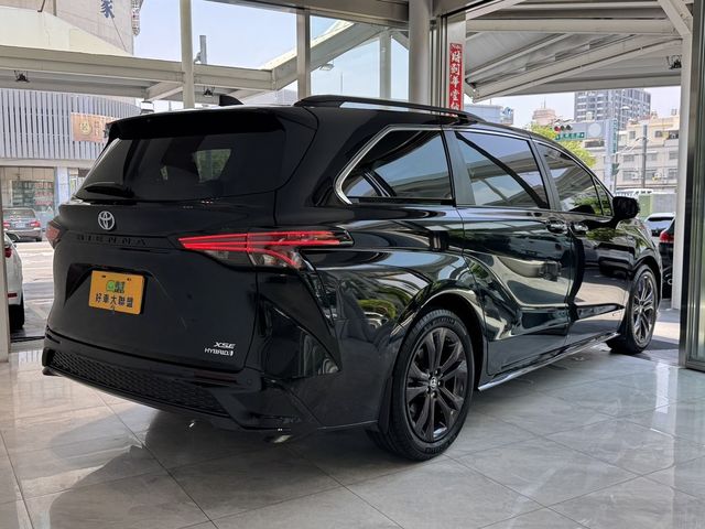 TOYOTA豐田 SIENNA  第2張相片