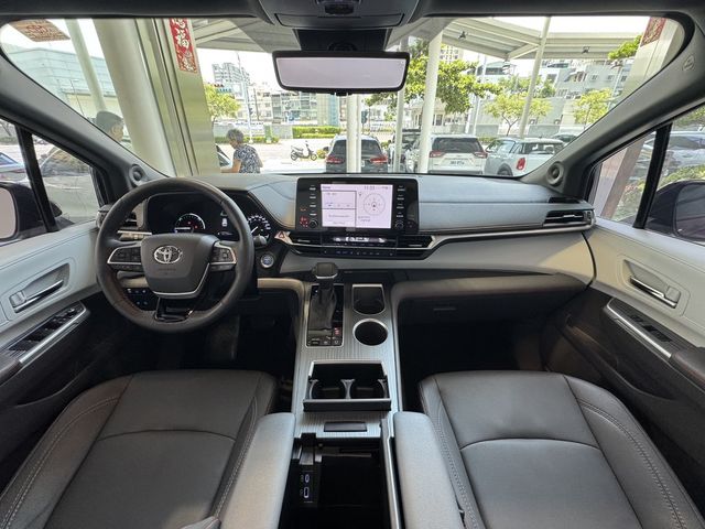 TOYOTA豐田 SIENNA  第6張相片