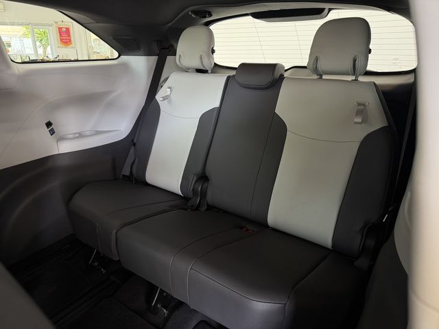 TOYOTA豐田 SIENNA  第8張相片