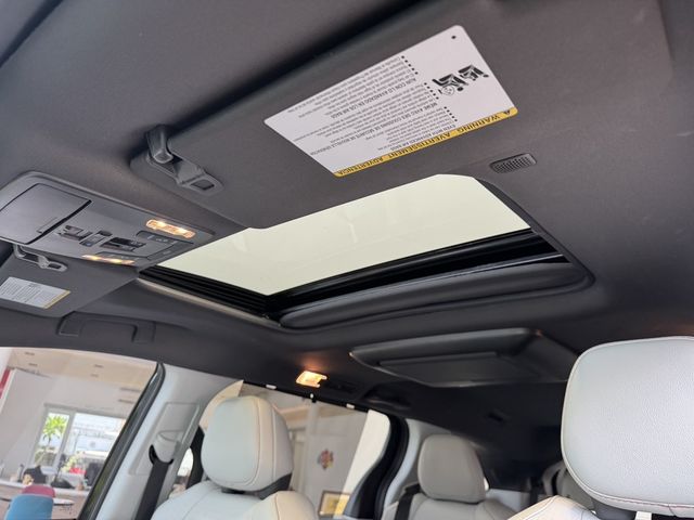 TOYOTA豐田 SIENNA  第10張相片