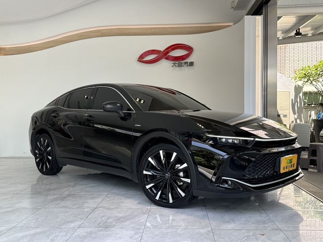 TOYOTA豐田 CROWN  第1張相片