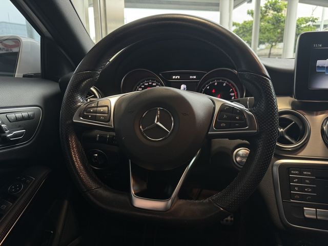 M-BENZ賓士 GLA180  第5張相片