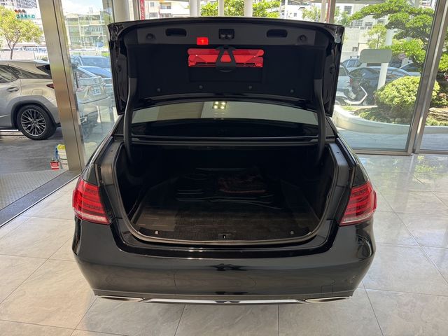 M-BENZ賓士 E200  第17張相片