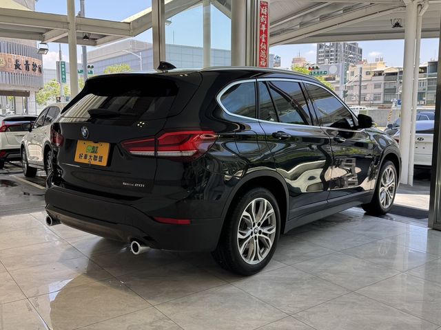 BMW寶馬 X1  第2張相片
