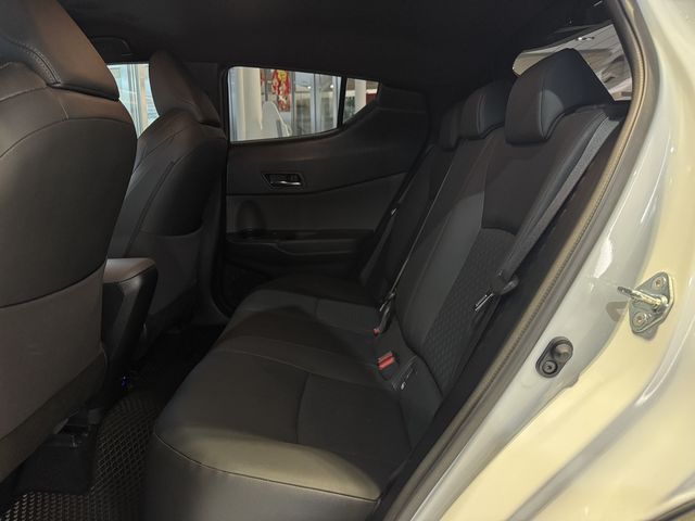 TOYOTA豐田 C-HR  第8張相片