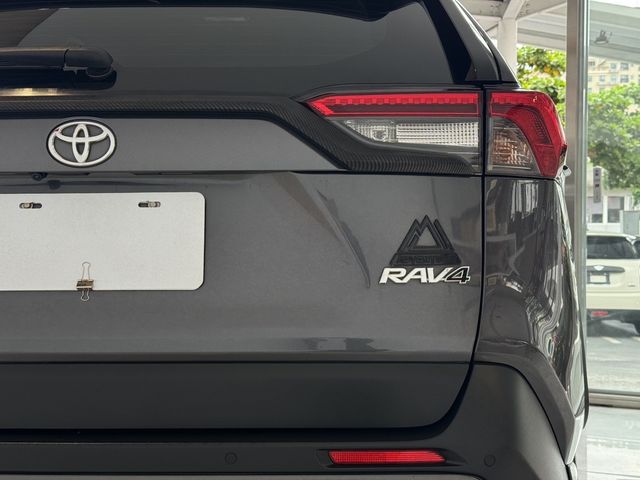 TOYOTA豐田 RAV4  第3張相片