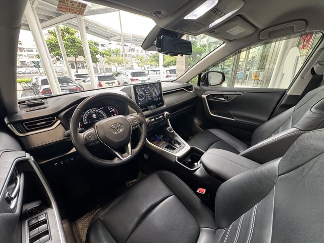 TOYOTA豐田 RAV4  第7張相片