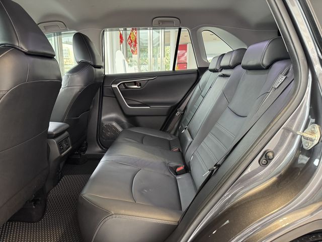 TOYOTA豐田 RAV4  第8張相片