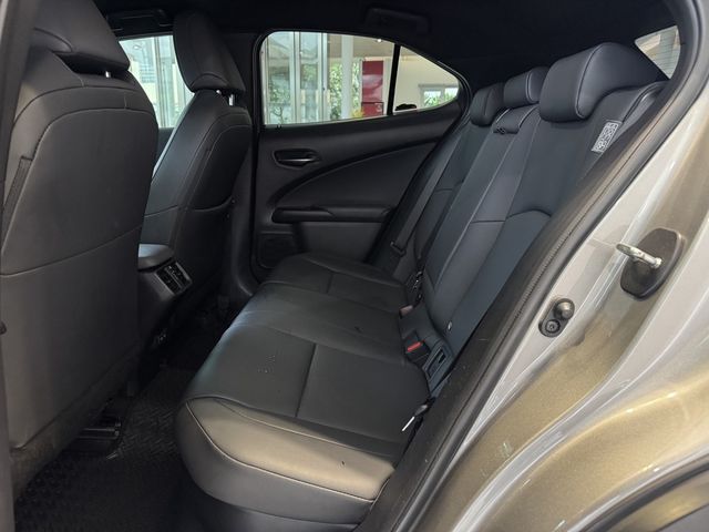 LEXUS凌志 UX250H  第8張相片