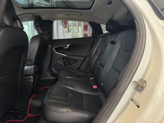 VOLVO富豪 V40  第8張相片