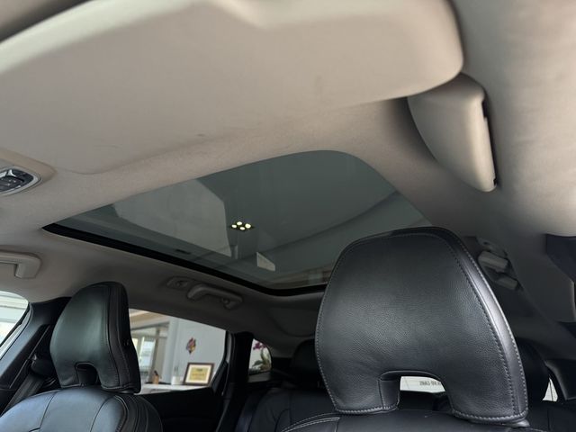 VOLVO富豪 V40  第9張相片