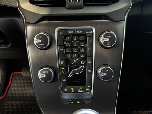 VOLVO富豪 V40  第11張相片