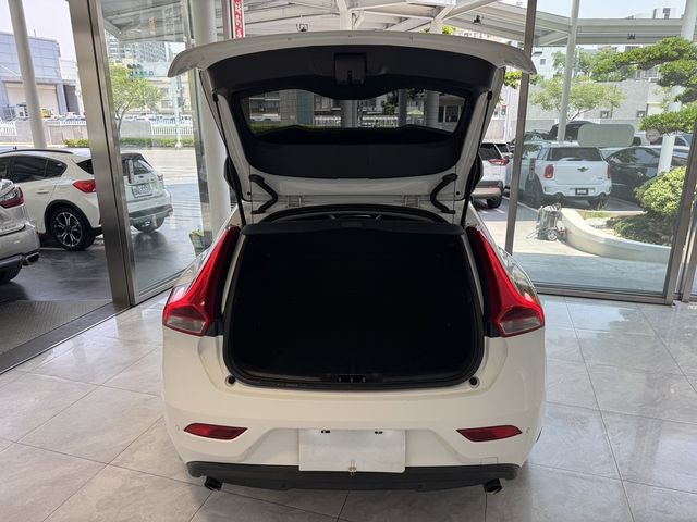 VOLVO富豪 V40  第16張相片