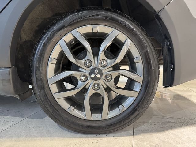 MITSUBISHI三菱 COLT PLUS  第4張相片