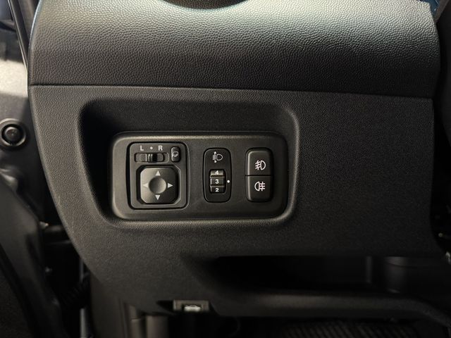 MITSUBISHI三菱 COLT PLUS  第15張相片