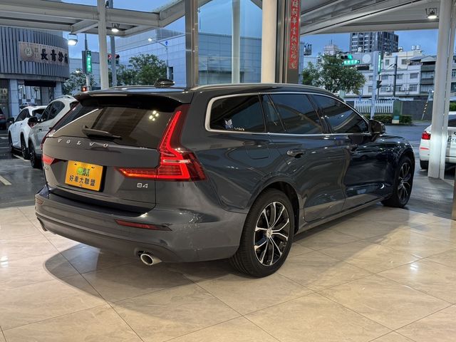 VOLVO富豪 V60  第2張相片