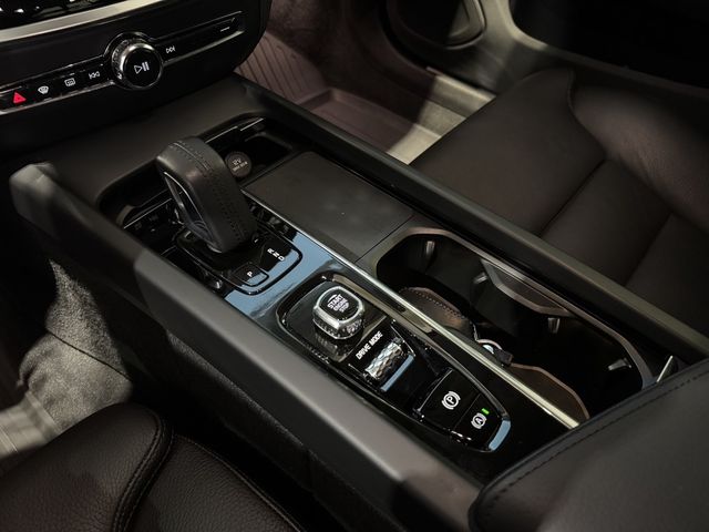 VOLVO富豪 V60  第12張相片