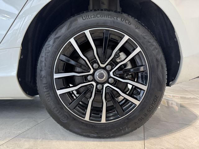 VOLVO富豪 V40  第4張相片