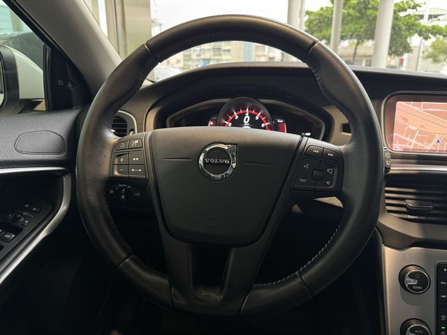 VOLVO富豪 V40  第5張相片