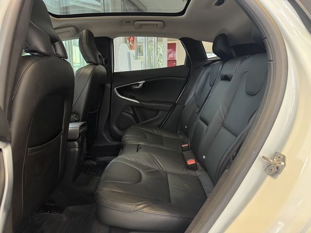 VOLVO富豪 V40  第8張相片