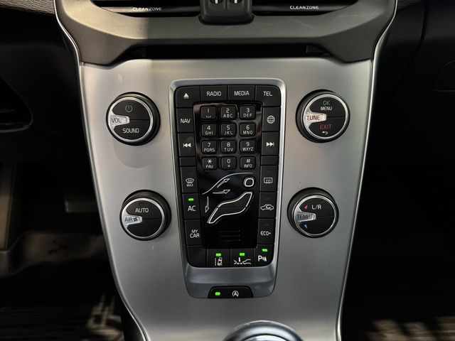VOLVO富豪 V40  第11張相片