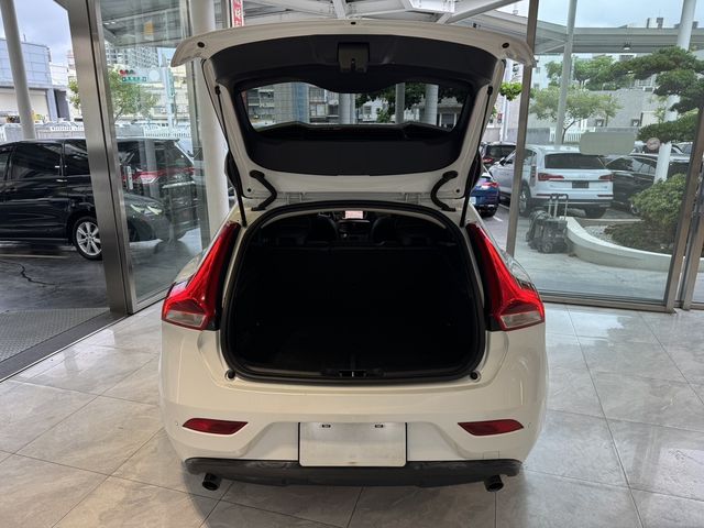 VOLVO富豪 V40  第13張相片