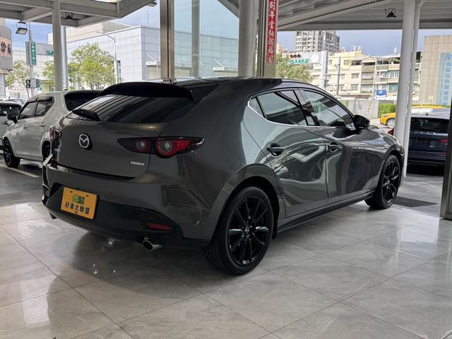 MAZDA馬自達 MAZDA 3  第2張相片
