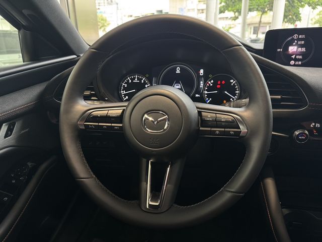 MAZDA馬自達 MAZDA 3  第10張相片