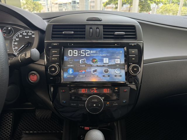 NISSAN日產 TIIDA  第11張相片