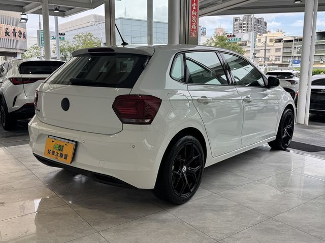 VOLKSWAGEN福斯 POLO  第2張相片
