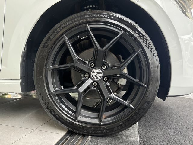 VOLKSWAGEN福斯 POLO  第3張相片