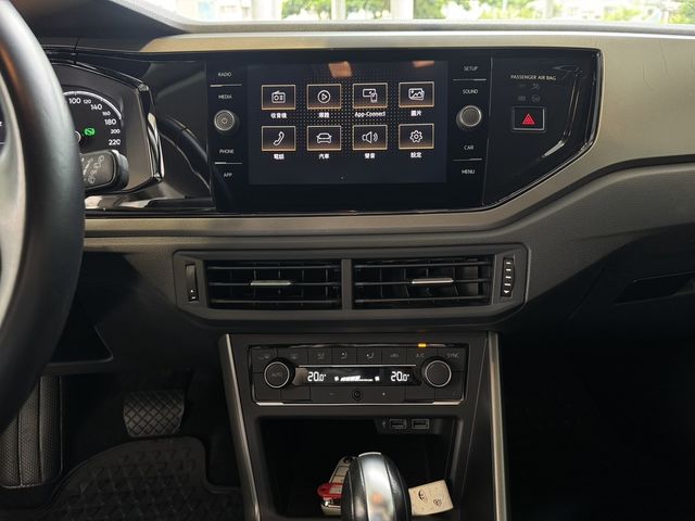 VOLKSWAGEN福斯 POLO  第13張相片