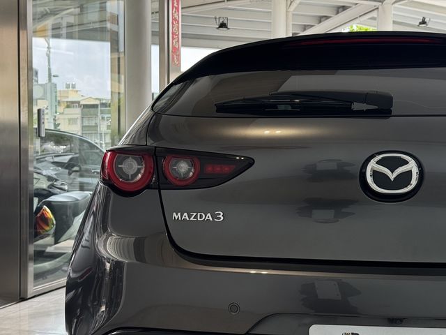 MAZDA馬自達 MAZDA 3  第3張相片