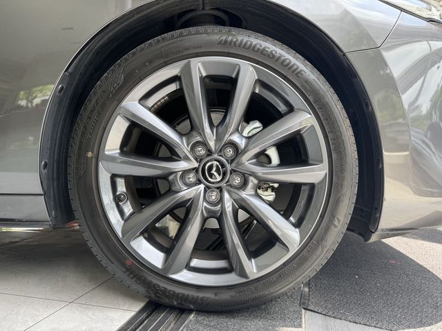 MAZDA馬自達 MAZDA 3  第4張相片