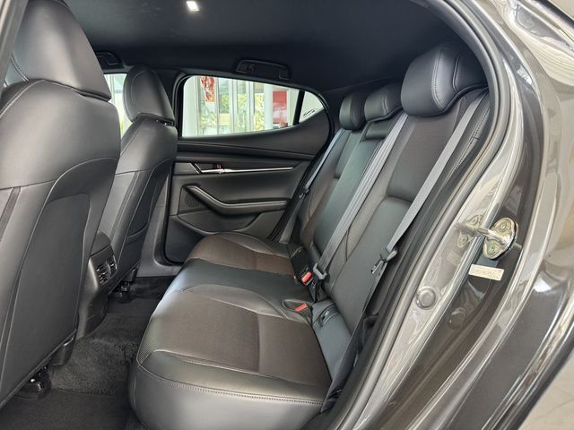 MAZDA馬自達 MAZDA 3  第8張相片