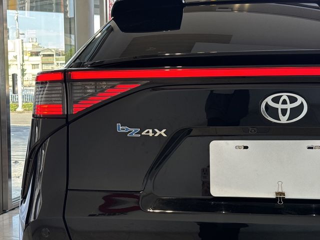 TOYOTA豐田 BZ4X  第3張相片