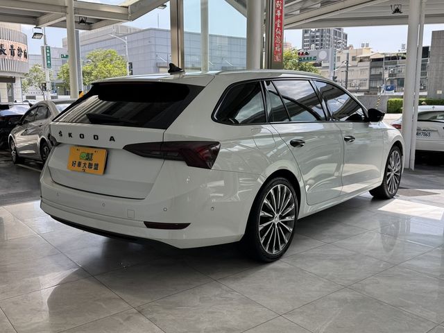 SKODA司科達 OCTAVIA COMBI  第2張相片