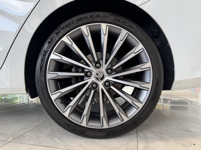 SKODA司科達 OCTAVIA COMBI  第4張相片