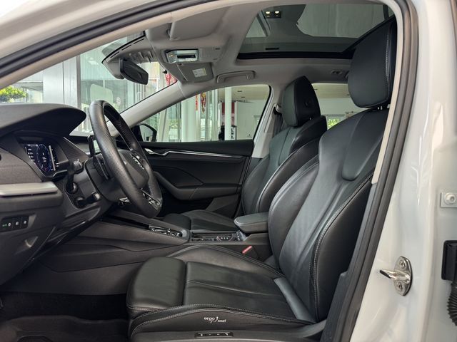 SKODA司科達 OCTAVIA COMBI  第10張相片