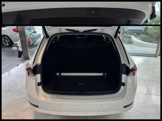 SKODA司科達 OCTAVIA COMBI  第18張相片