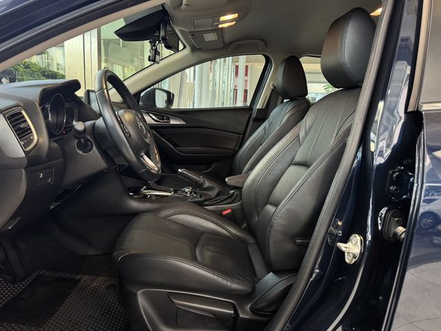 MAZDA馬自達 MAZDA 3  第11張相片