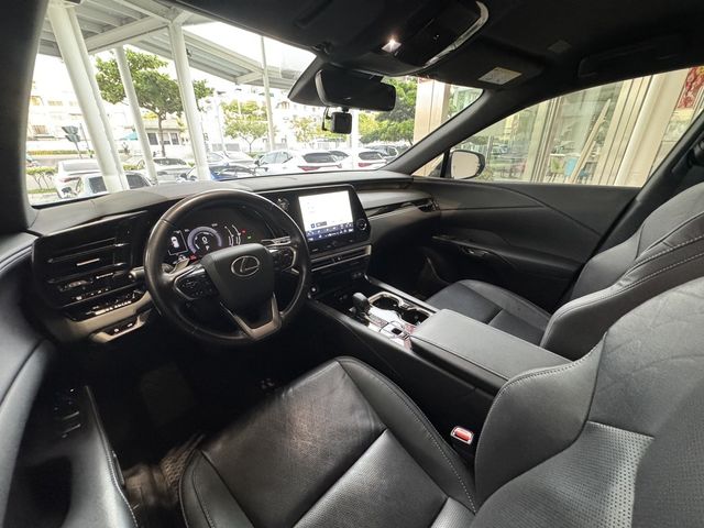 LEXUS凌志 RX350H  第7張相片