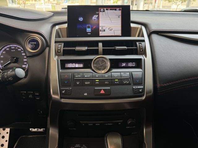 LEXUS凌志 NX300H  第12張相片