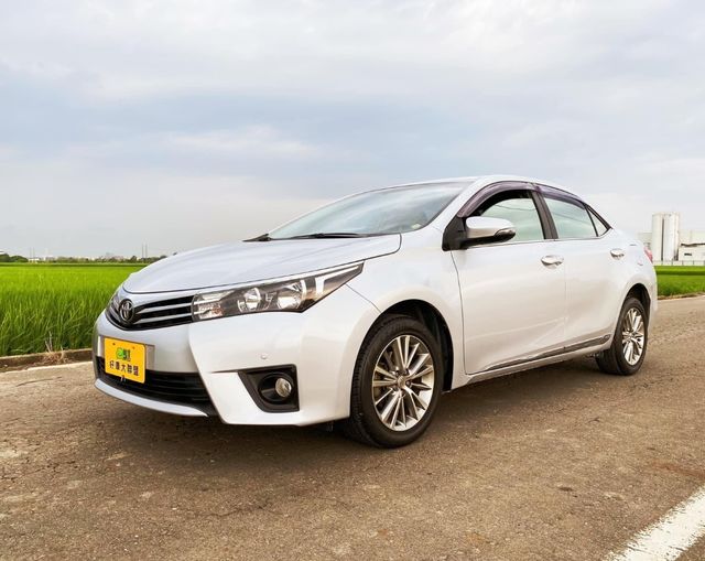 TOYOTA豐田 ALTIS  第1張相片