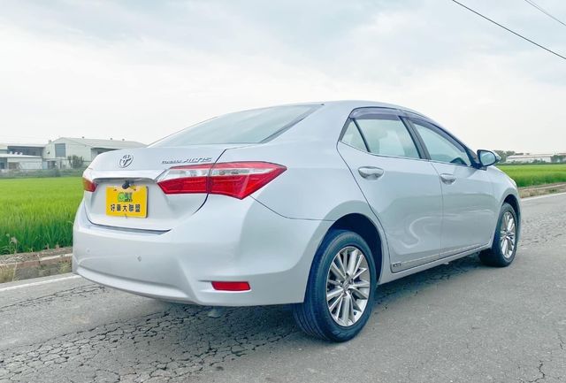 TOYOTA豐田 ALTIS  第3張相片