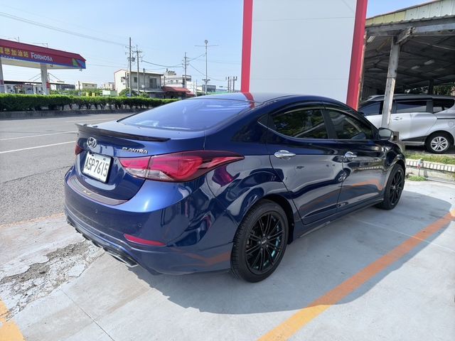 HYUNDAI現代 ELANTRA  第1張相片