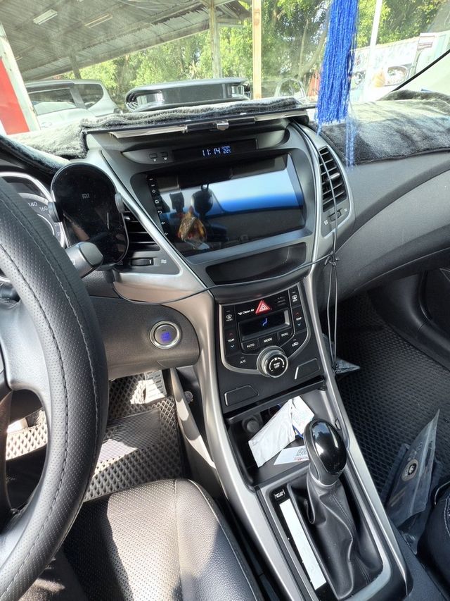 HYUNDAI現代 ELANTRA  第4張相片