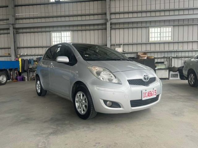 TOYOTA豐田 YARIS  第2張相片
