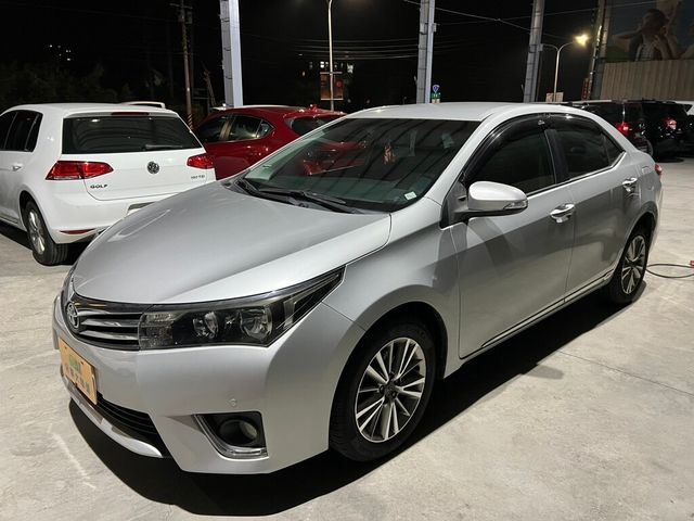 TOYOTA豐田 ALTIS  第1張相片