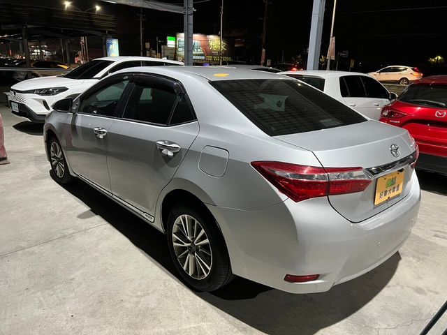 TOYOTA豐田 ALTIS  第3張相片